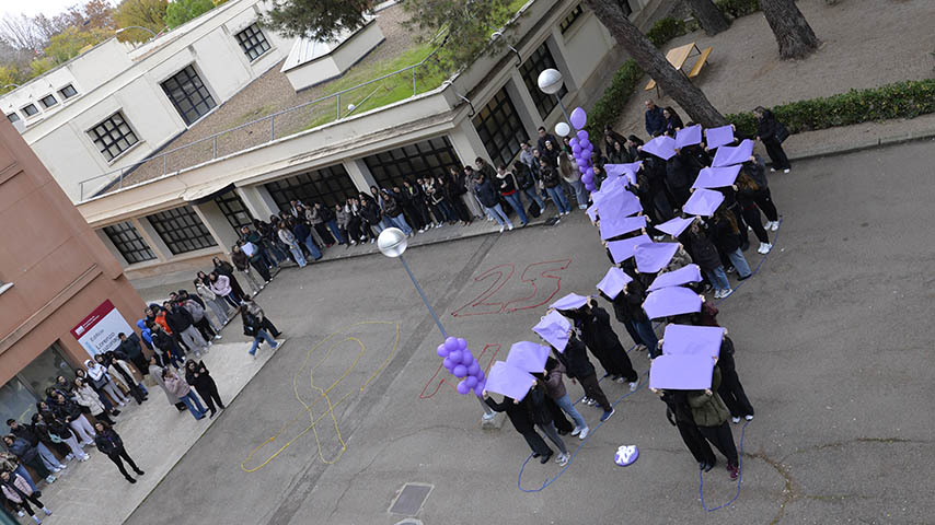 La Facultad de Educación de Ciudad Real se suma al 25N.