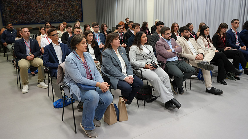 Asamblea CESED en la Facultad de Educación del campus de Cuenca.