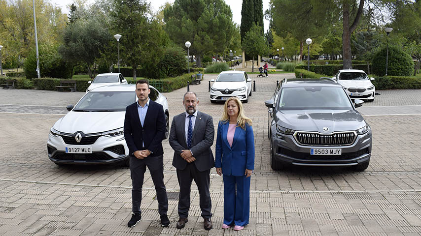 Vehículos institucionales, renovación colaboración