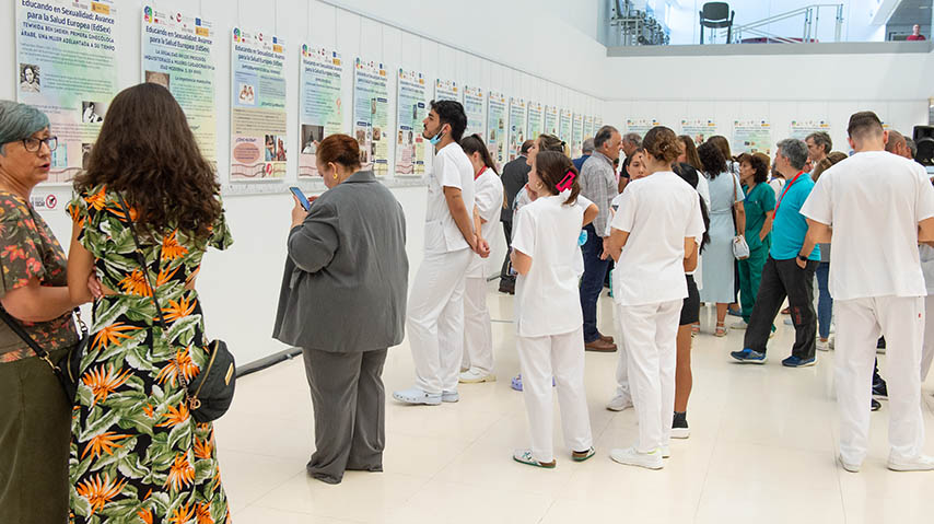 Inauguración de la exposición 'Desafiando tabúes: un abordaje integral de la sexualidad' en el Hospital Nacional de Parapléjicos de Toledo.