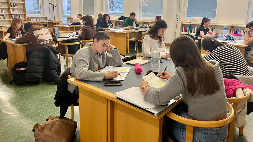 Convocatoria becas de colaboración para estudiantes de la UCLM 2025