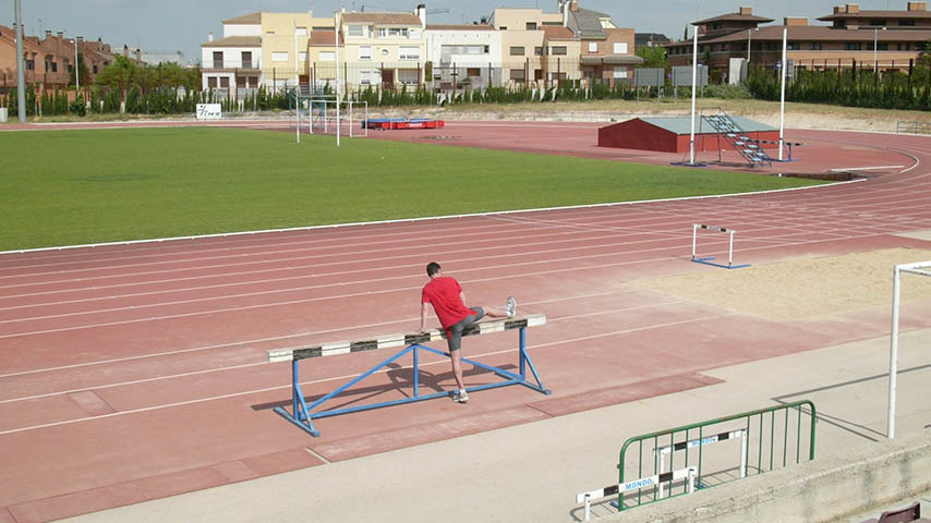 Convenio entre la UCLM y el Ayuntamiento de Albacete para el uso del pabellón y las pistas universitarias a clubes y ciudadanos.