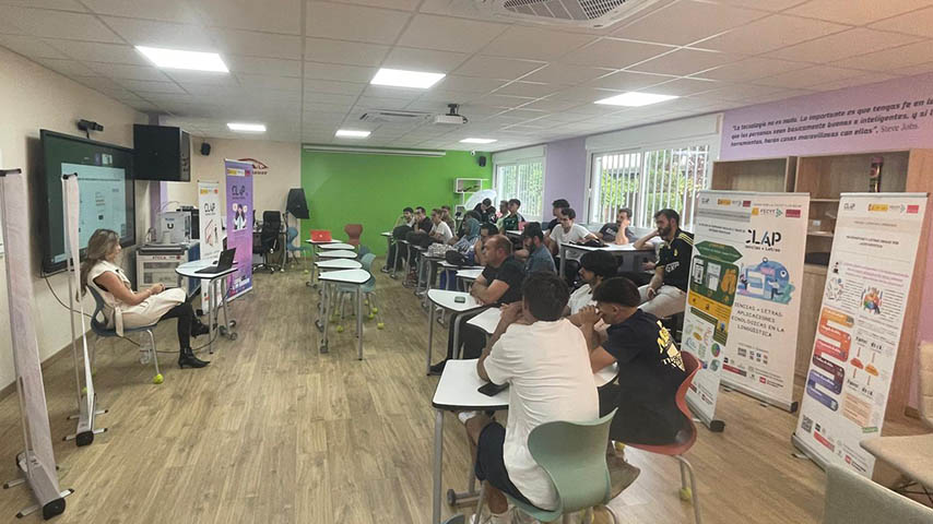El proyecto Ciencias+Letras CLAP de la UCLM llega al IES Azuer de Manzanares.