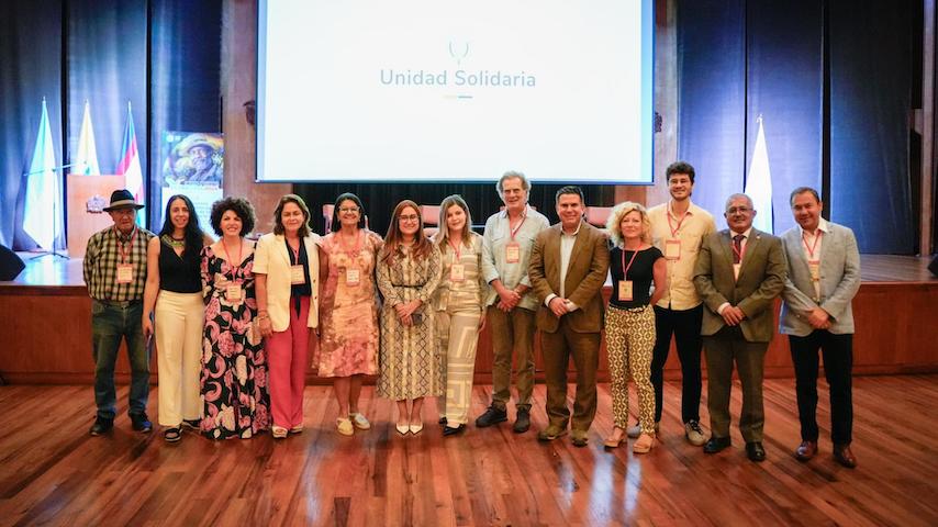 A la derecha, el profesor de la UCLM Miguel Ángel Alarcón Conde en el foro ECOOVIDA2024-COP16 de las Naciones Unidas.