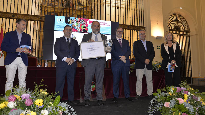 Acto de reconocimiento a entidades en el ámbito de los Derechos Humanos y el deporte paralímpico.