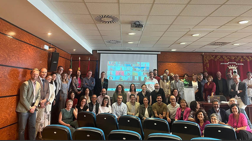 Fundación del grupo UEUE
