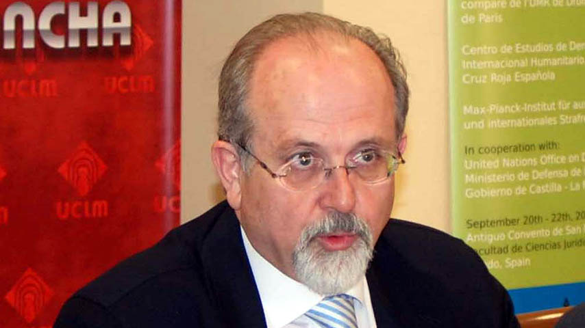 Luis Arroyo Zapatero, elegido miembro correspondiente de la Academia de Ciencias Morales y Políticas de París.