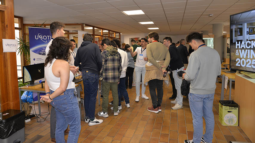 VII Jornada de Empresas Escuela Superior de Informática de Ciudad Real.