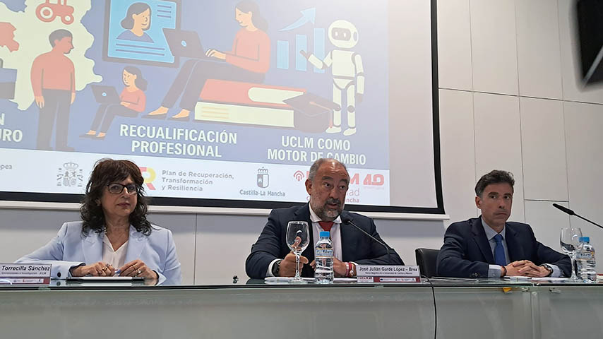 La UCLM impulsa la recualificación profesional de las personas en activo mediante microcredenciales