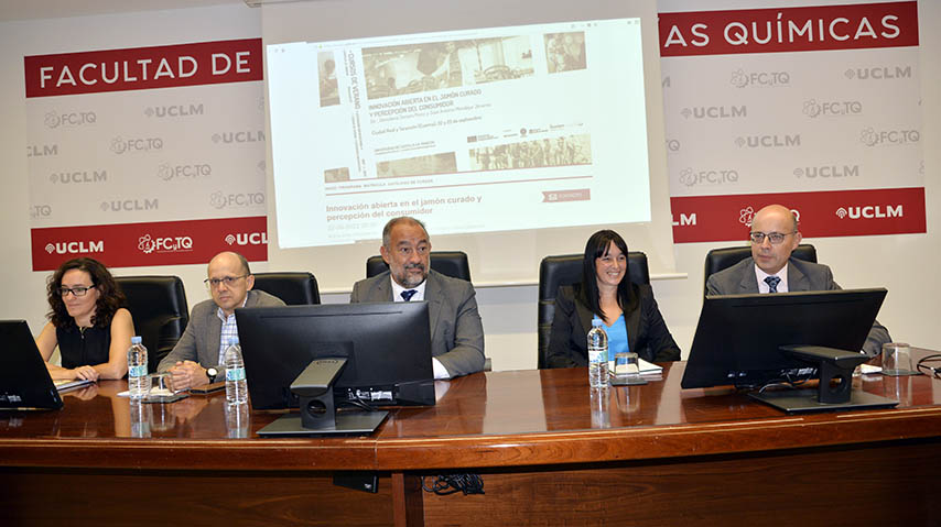 Inauguración del curso de verano ‘Innovación abierta en el jamón curado y percepción del consumidor’.