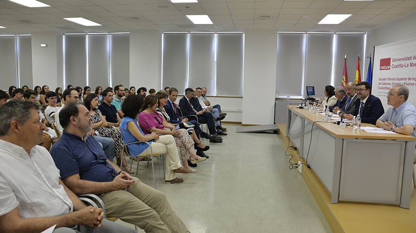 Acto de bienvenida a los estudiantes del nuevo Grado en Matemáticas en el Campus de Ciudad Real.