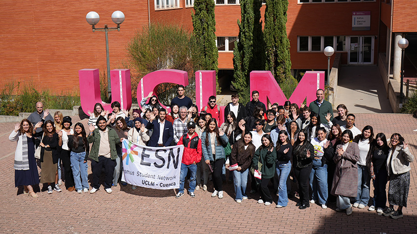 Bienvenida a estudiantes internacionales del campus de Cuenca.