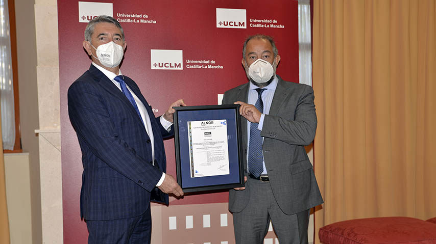 La UCLM obtiene el certificado UNE-ISO/PAS 45005 en ‘Seguridad y Salud frente al COVID-19 en el Trabajo’ de AENOR