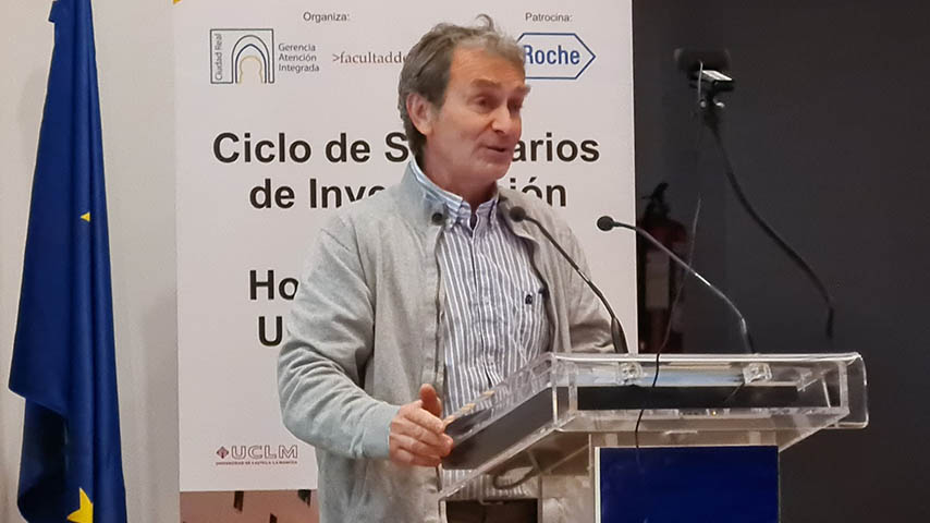Fernando Simón, durante su conferencia en el Hospital General Universitario de Ciudad Real