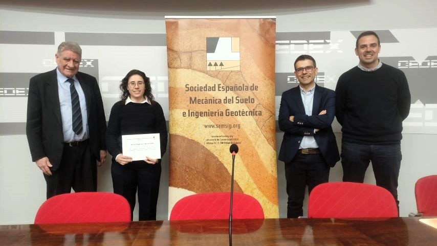 Virginia, con sus directores de tesis y 