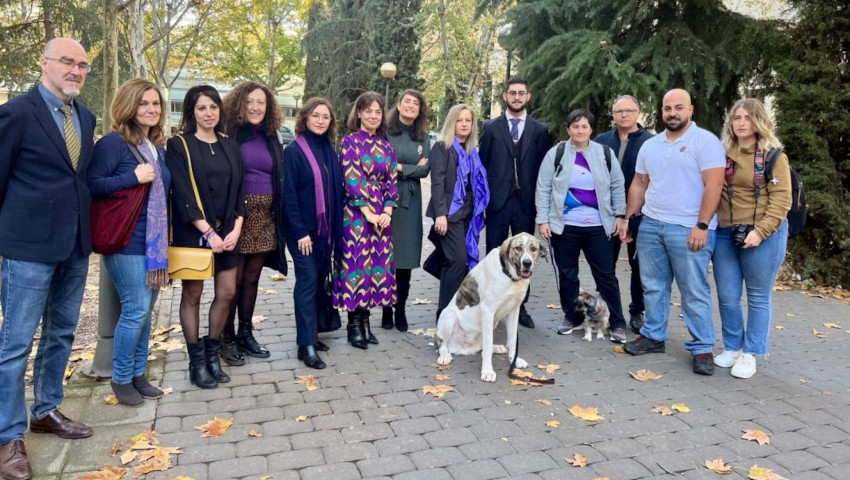 Amigos reunidos en el día internacional 