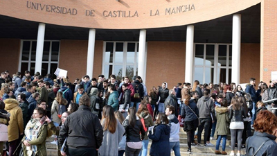 Alumnos en campus albacete