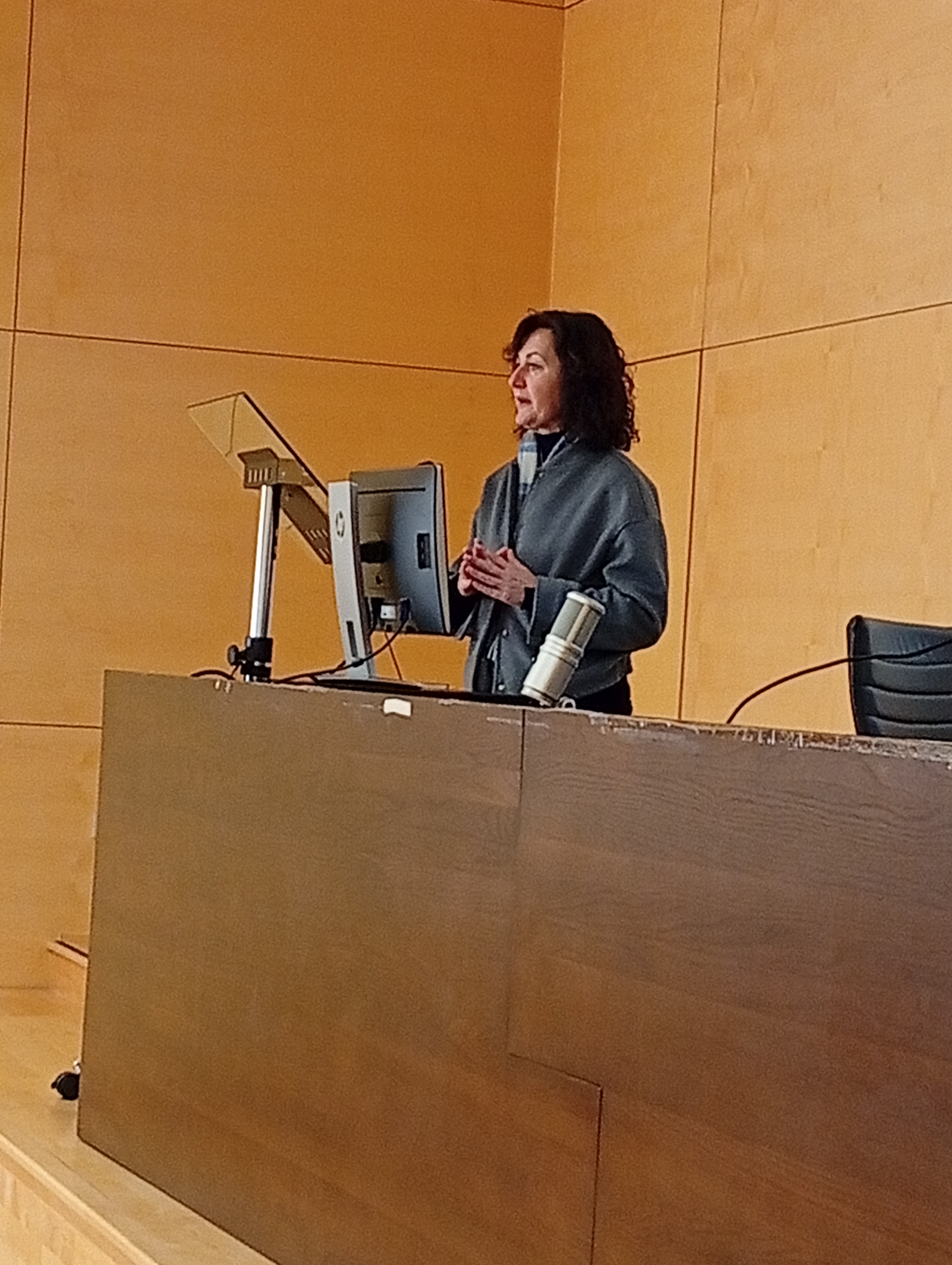 Dra. MONICA MUÑOZ